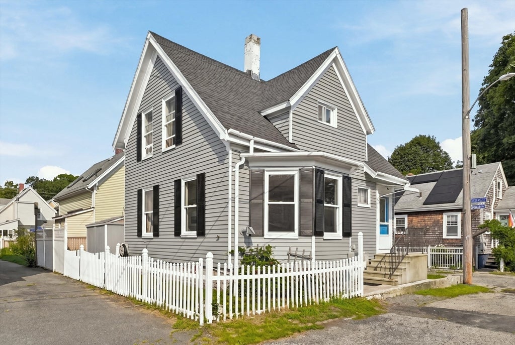 Photo of 8 Sylvan Street, Gloucester, MA