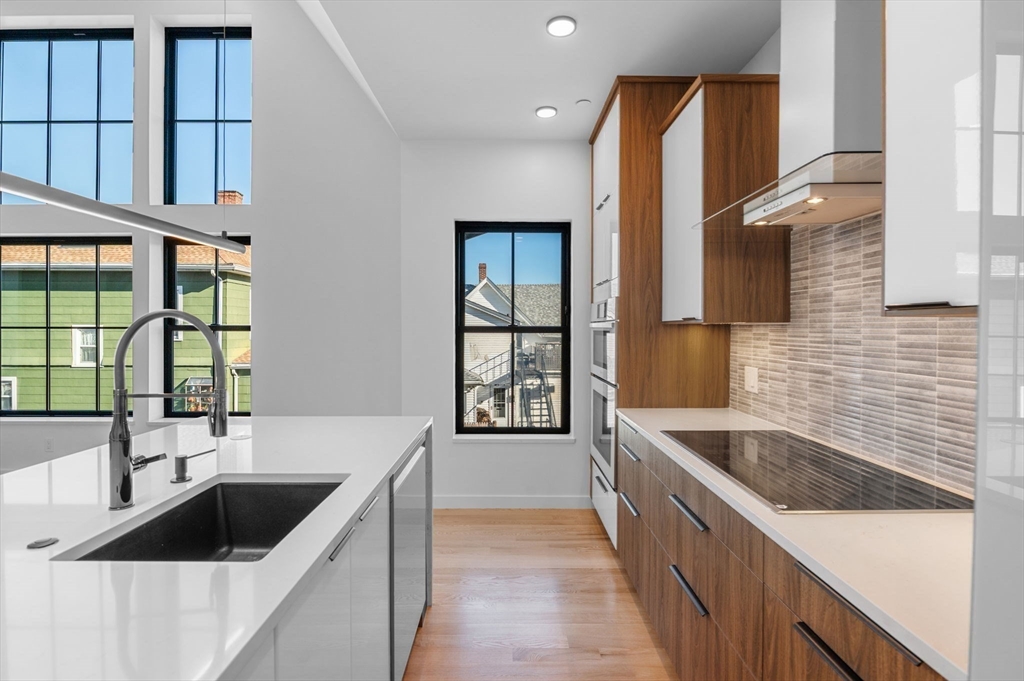 11 Boynton St. 201