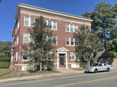 329 Beech Street Holyoke MA 01040