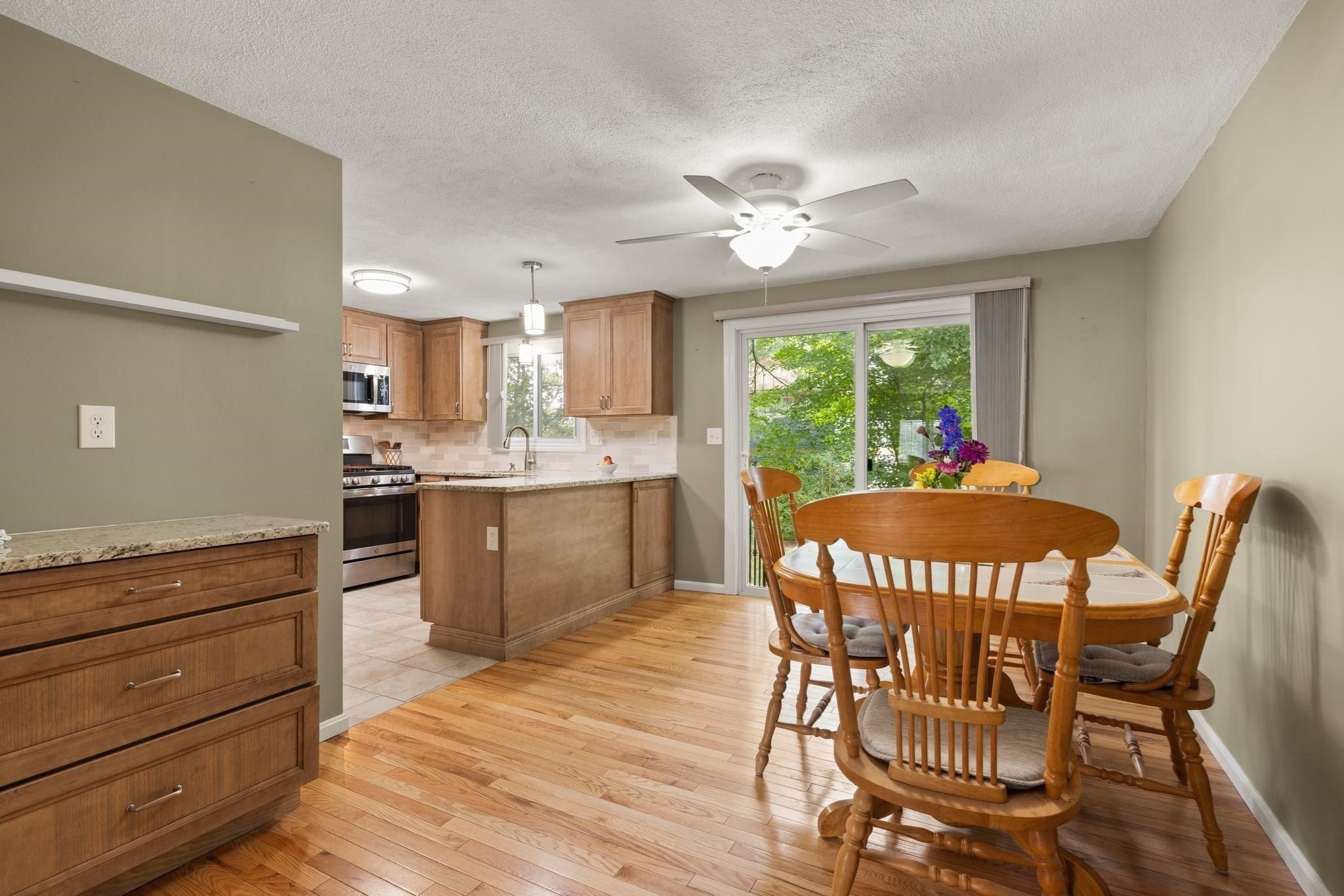 32 Frederick ST #3, Dracut, MA Photo #5