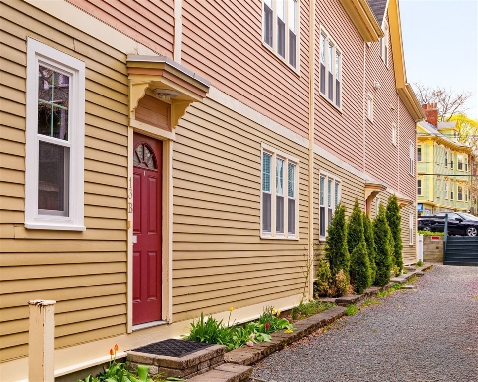 13 Hubbard Street B
