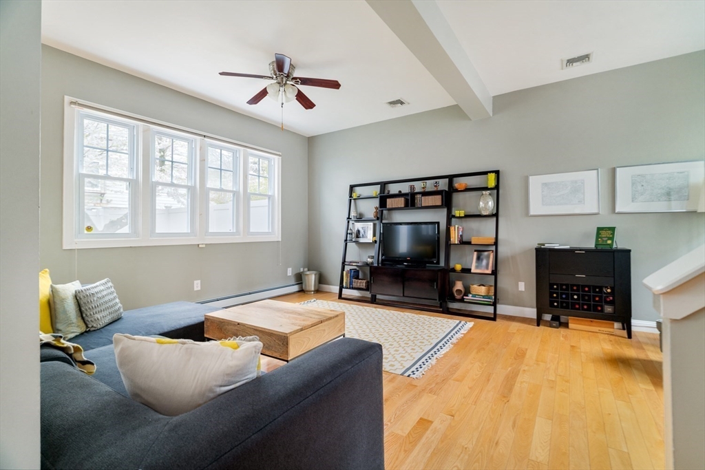 13 Hubbard Street B