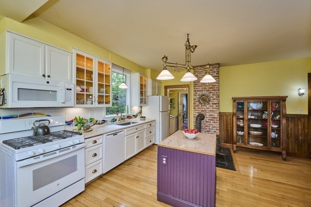 17 Copley St, Newton, MA Photo #12