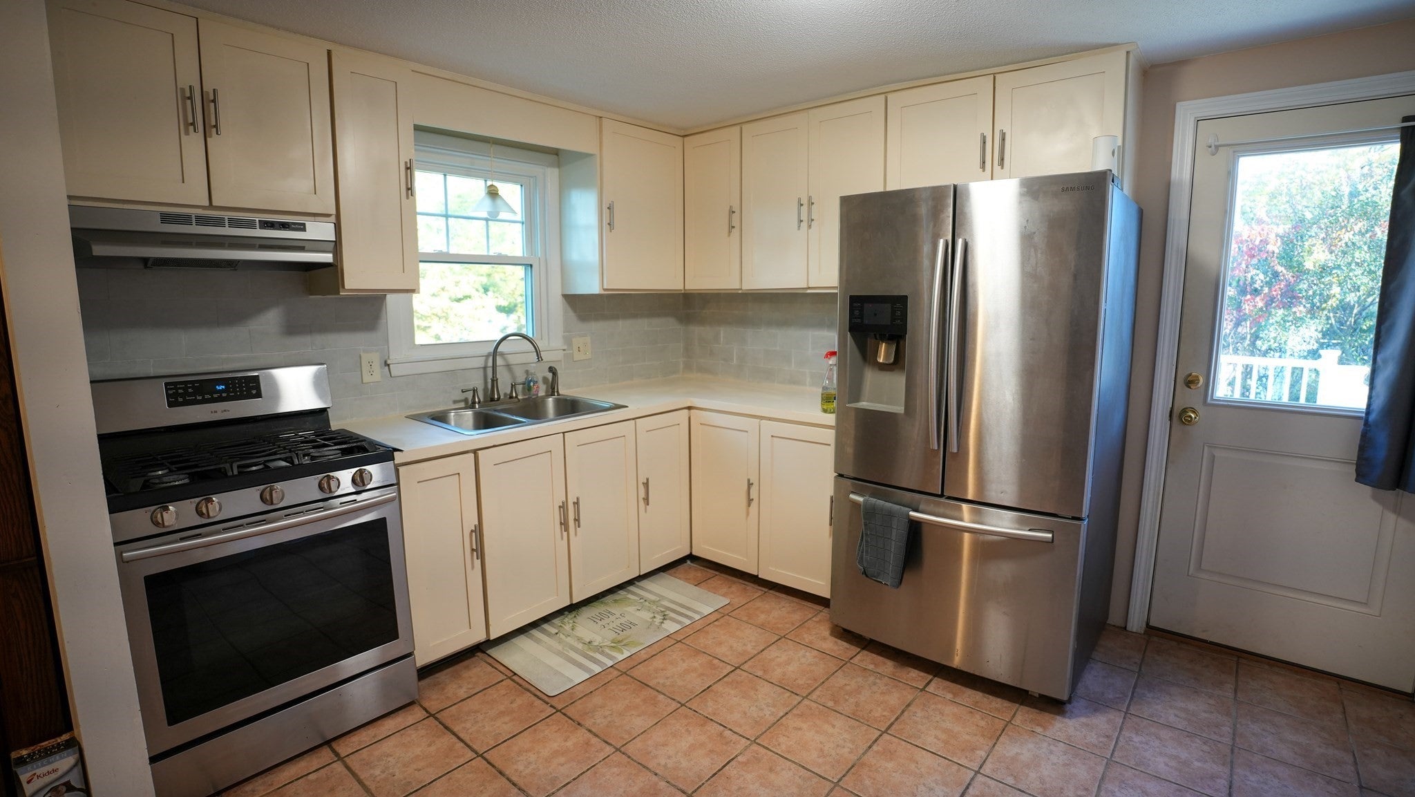 30 Yale Drive, Milford, MA Photo #16