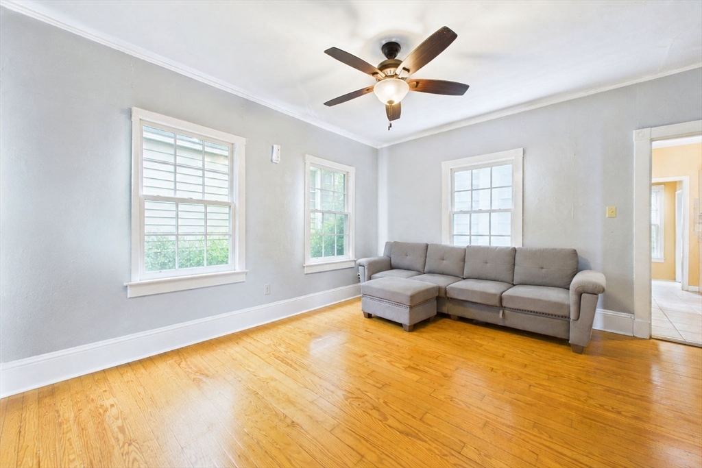34 Sherman St, New Bedford, MA Photo #17