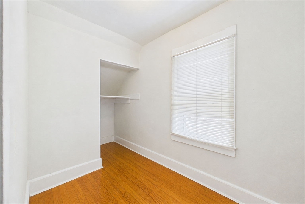 34 Sherman St, New Bedford, MA Photo #11
