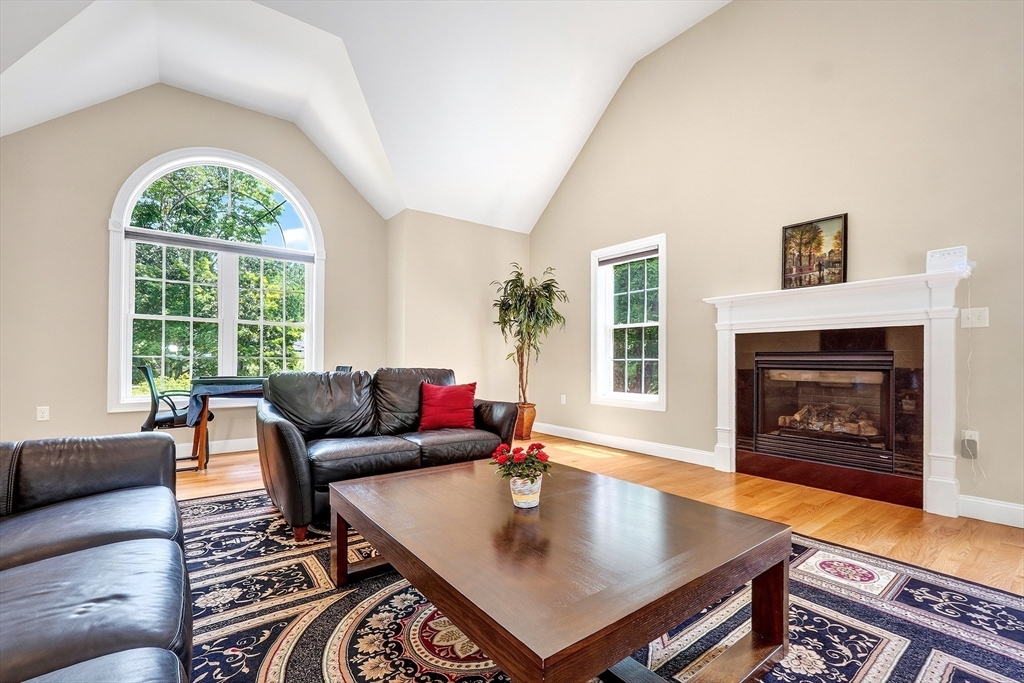 245 High St, Acton, MA Photo #9