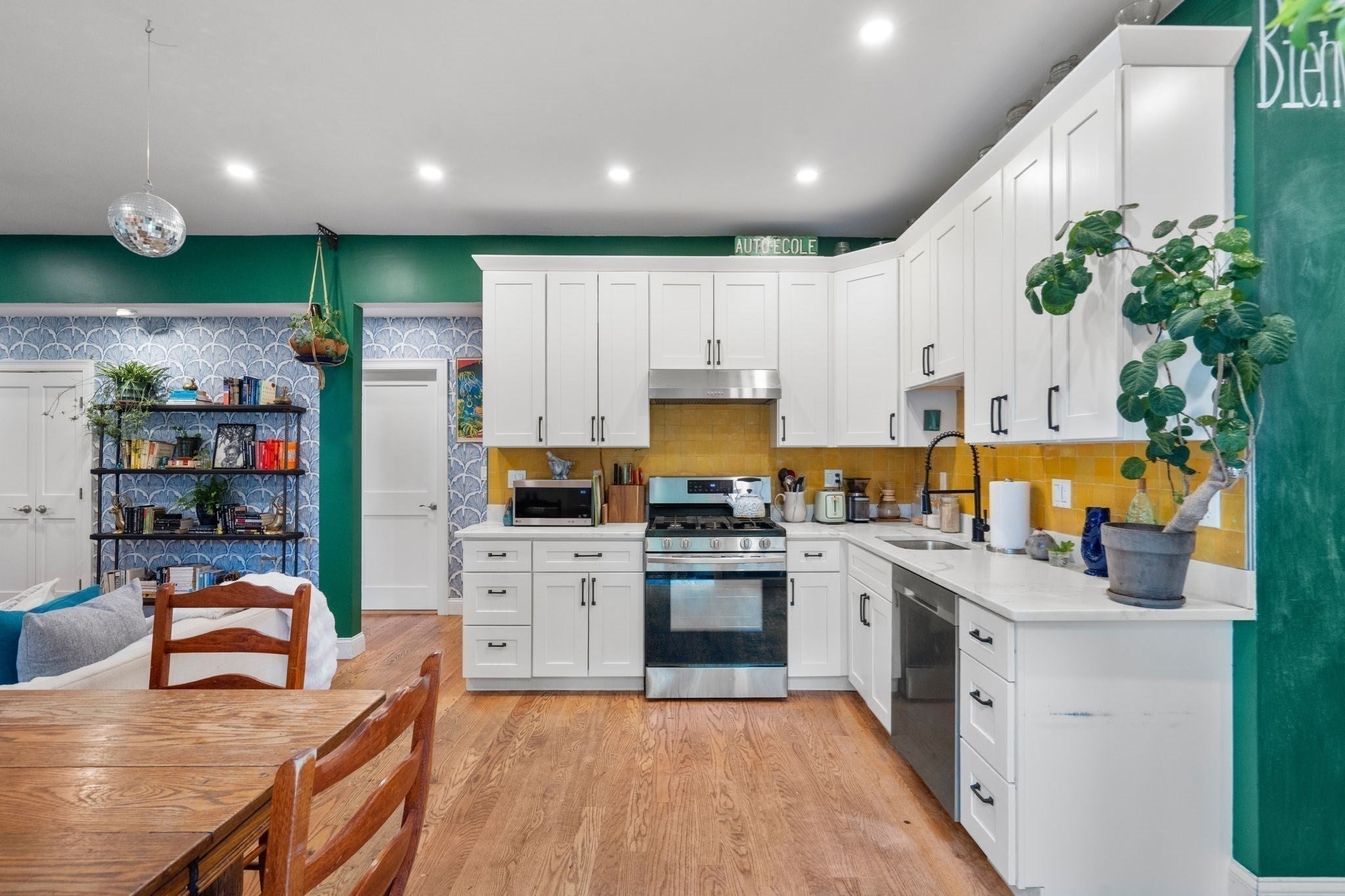77 Marcella St 1