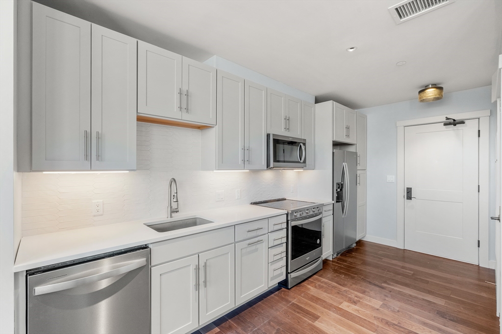 136 Babcock St 317