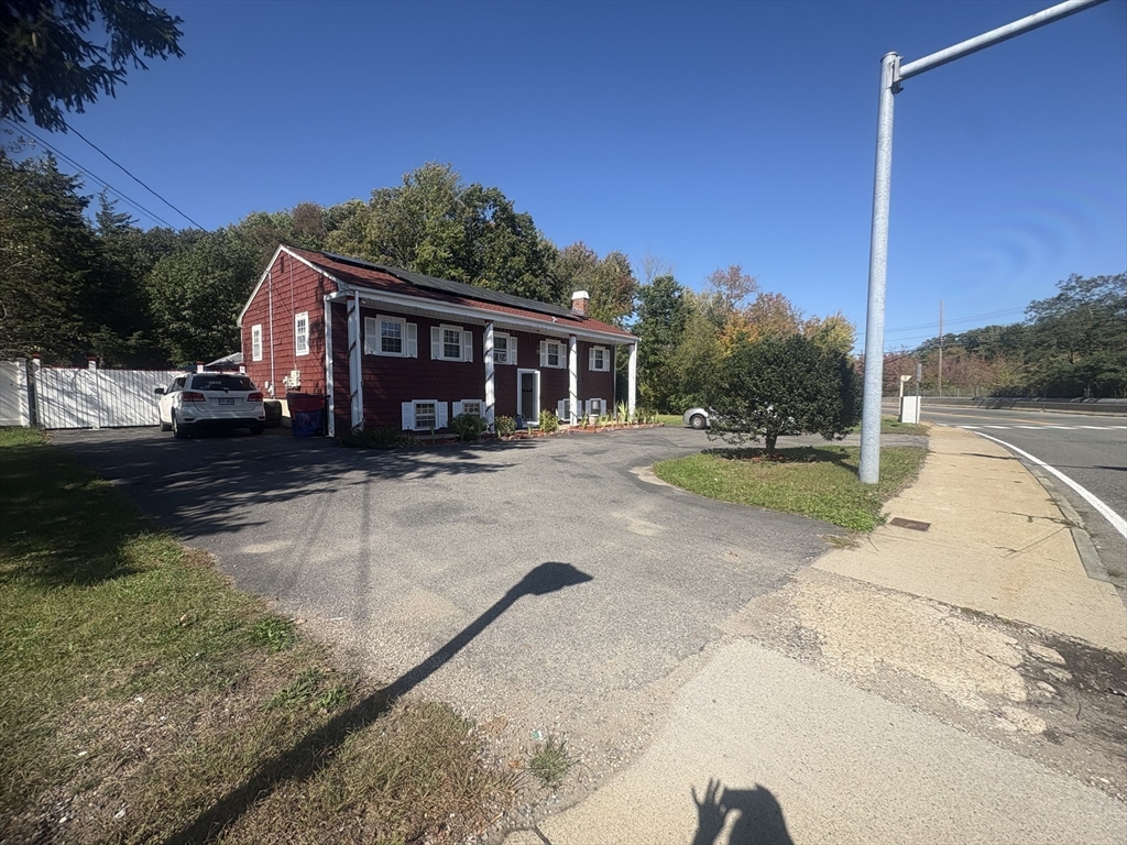 1000 Pleasant St
