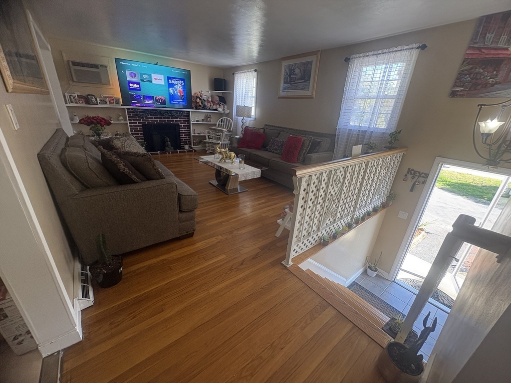 1000 Pleasant St
