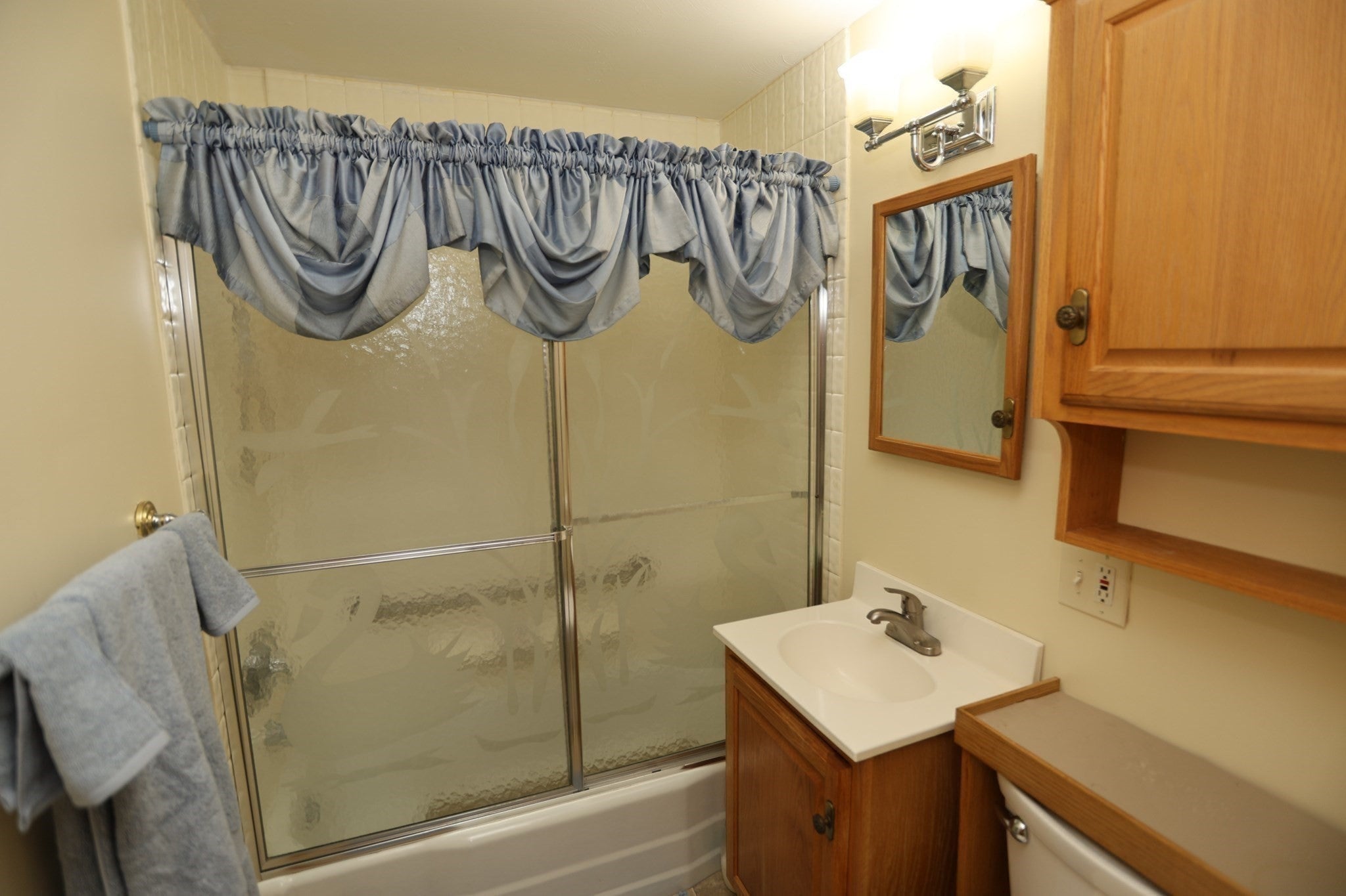 106 N Brook Rd, Springfield, MA, 106 N Brook Rd, Springfield, MA Photo #10
