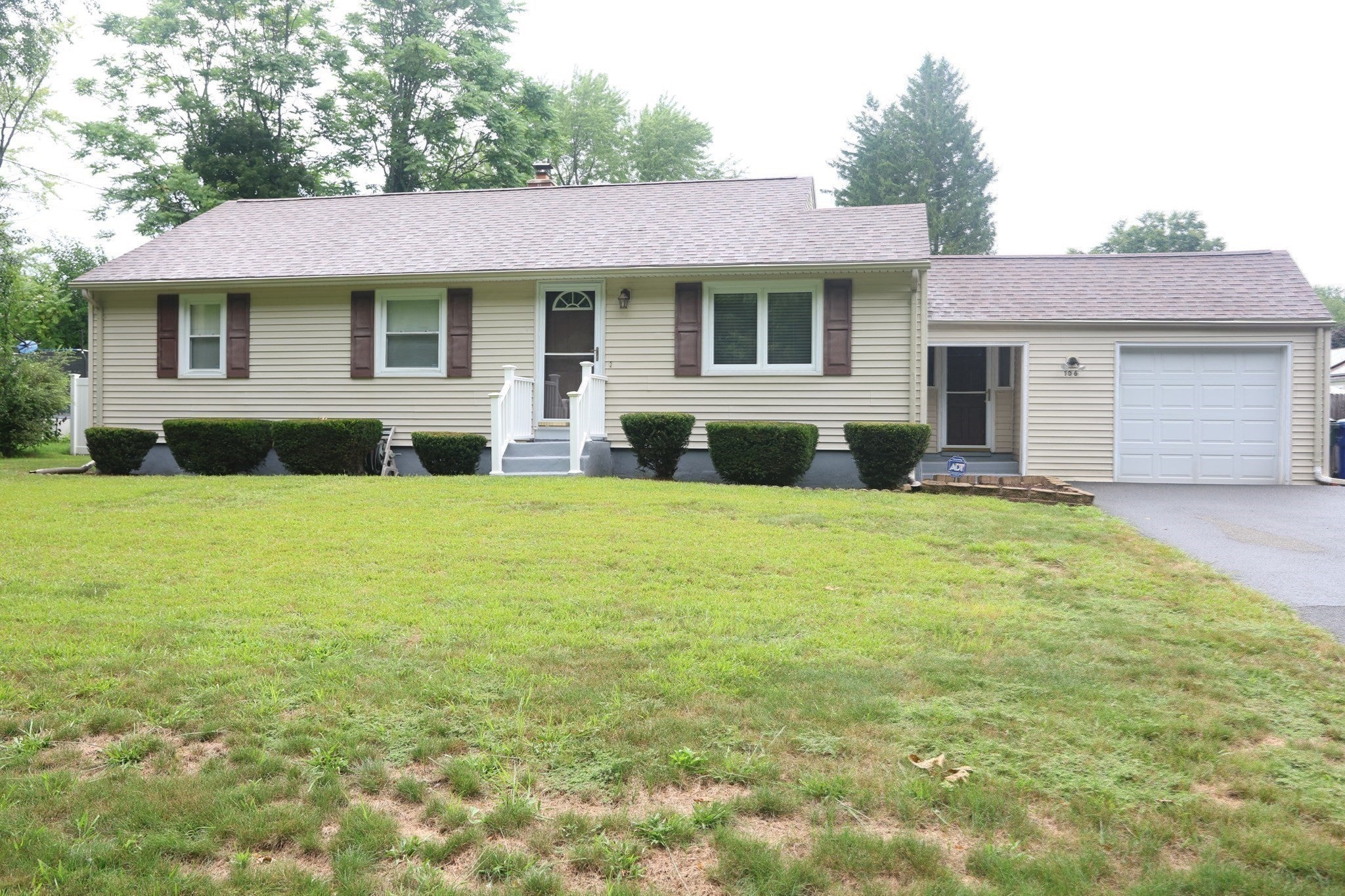 106 N Brook Rd, Springfield, MA, 106 N Brook Rd, Springfield, MA Photo #37