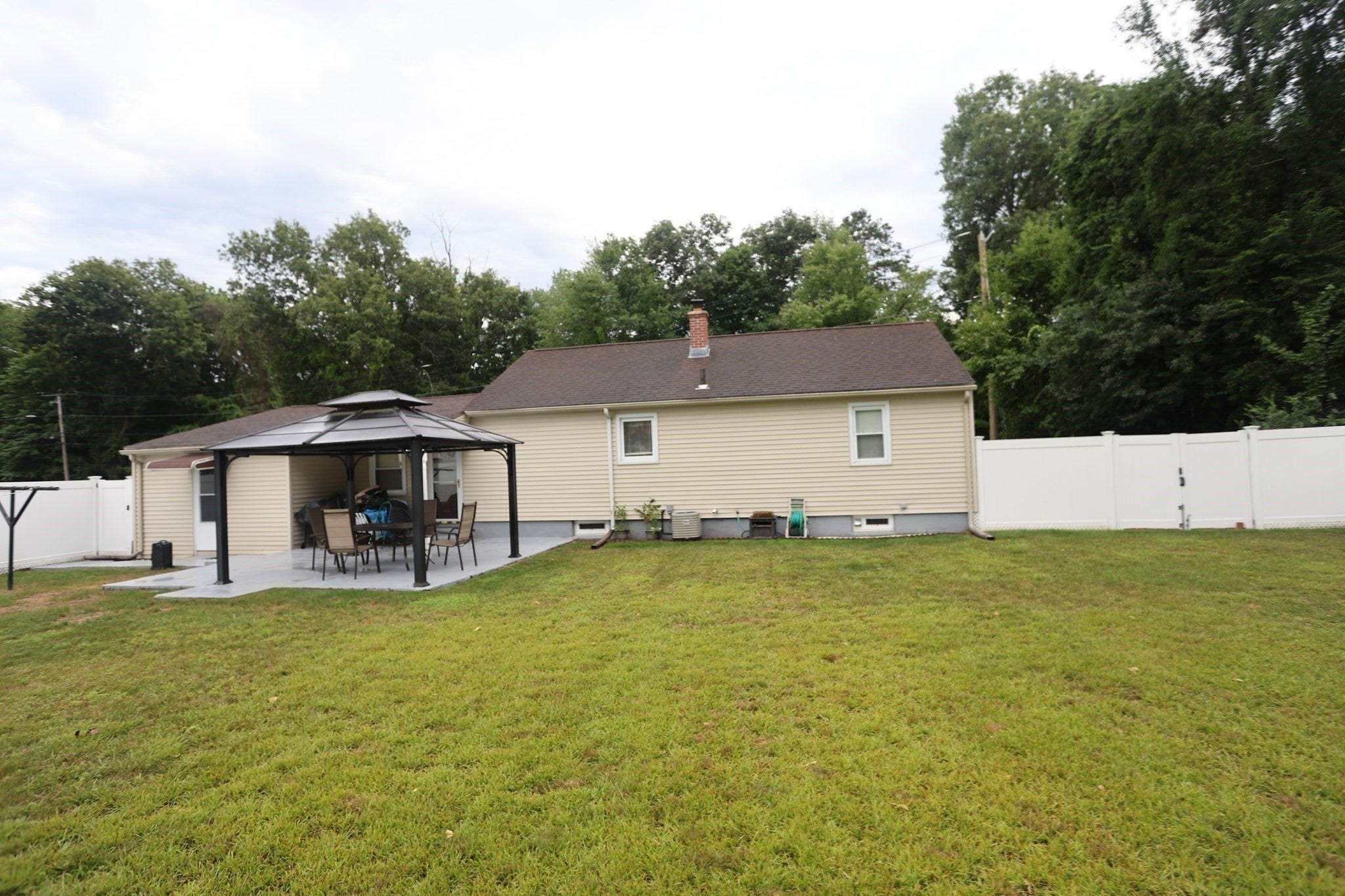 106 N Brook Rd, Springfield, MA, 106 N Brook Rd, Springfield, MA Photo #35
