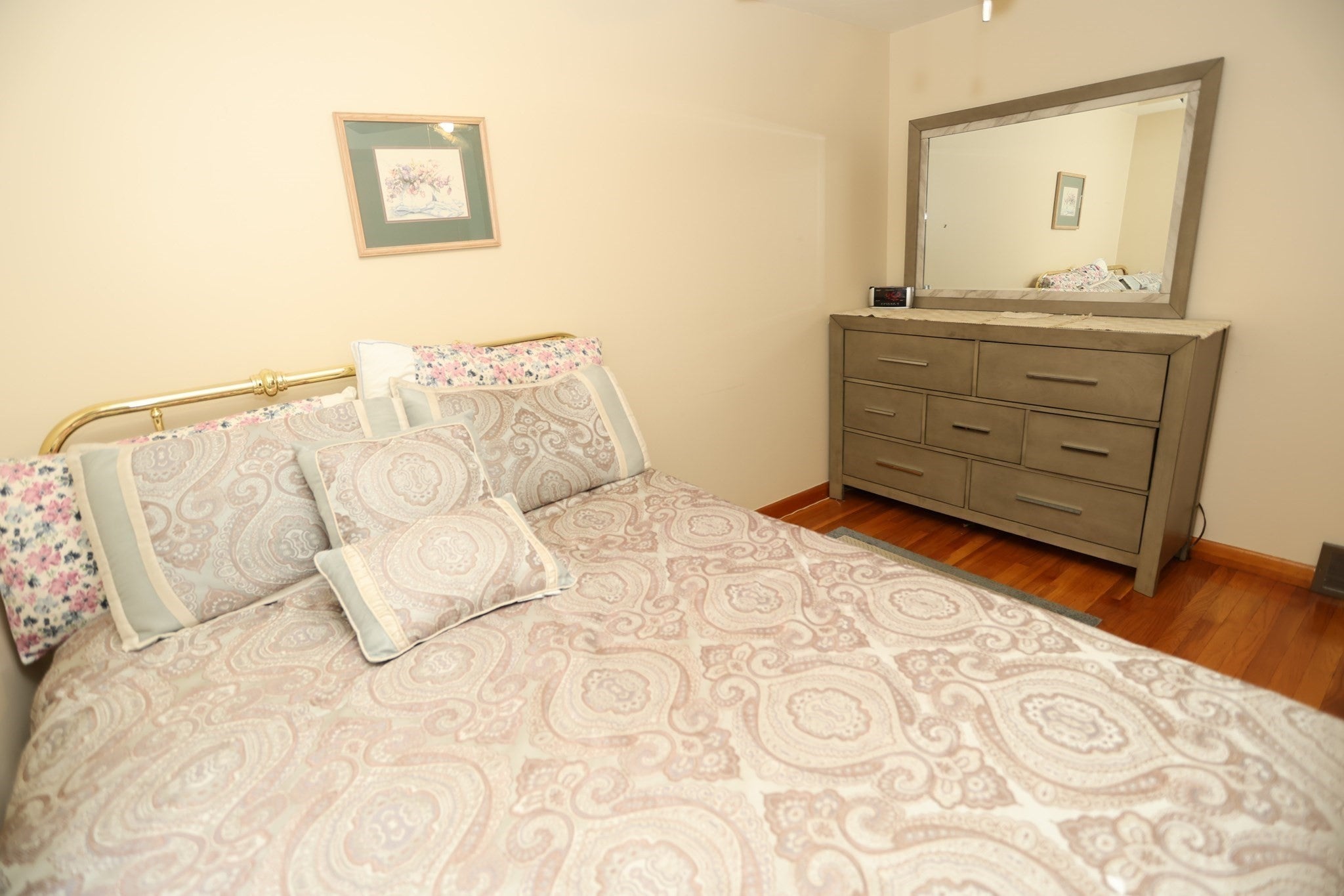 106 N Brook Rd, Springfield, MA, 106 N Brook Rd, Springfield, MA Photo #3