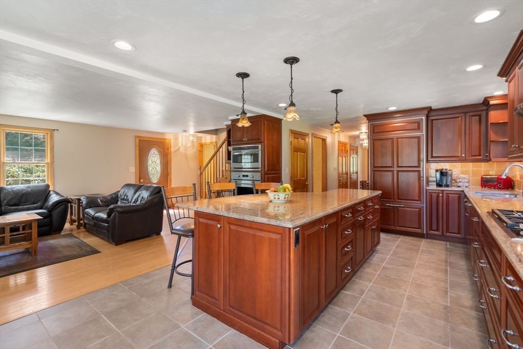 12 Mooreland Dr