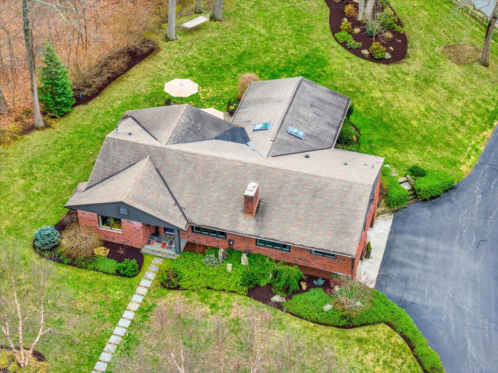 81 Linden St