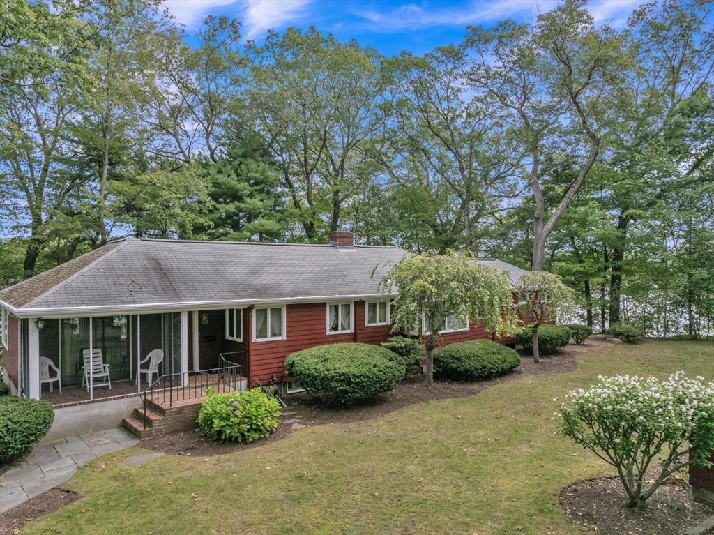 5 Forest Ln
