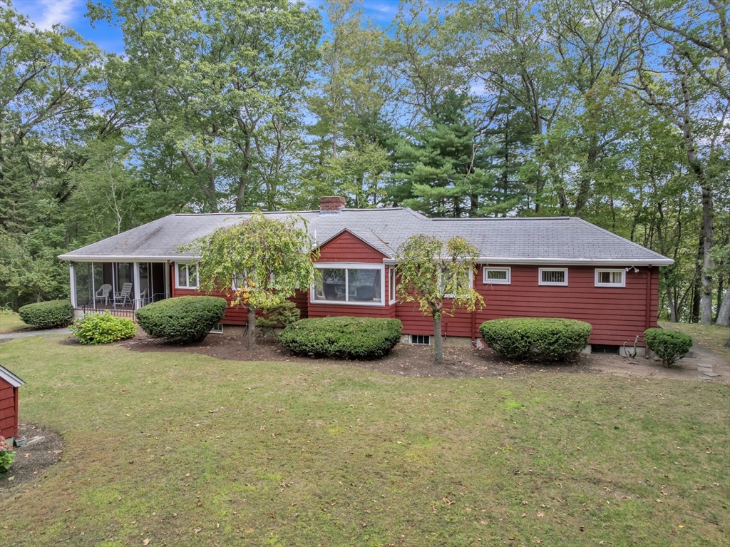5 Forest Ln