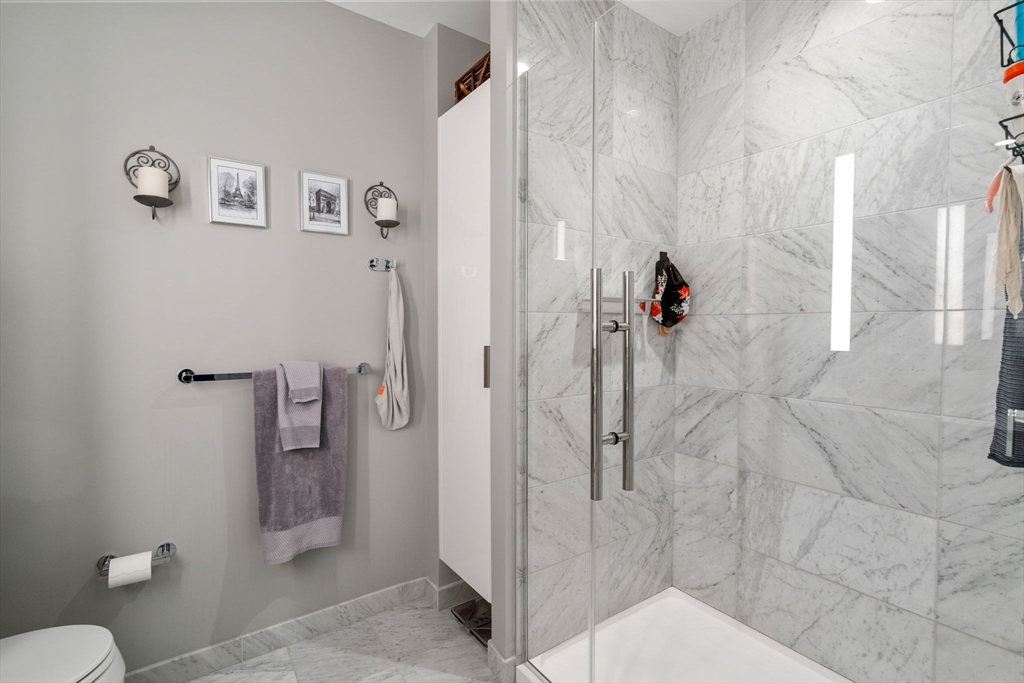 133 Seaport Blvd 1719