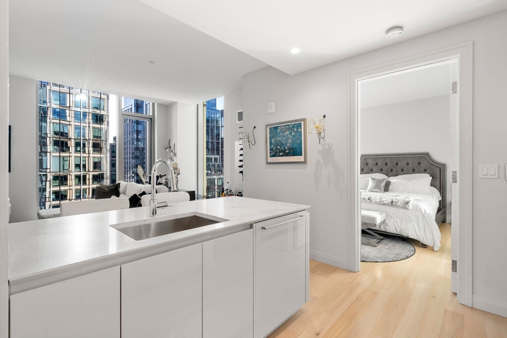 133 Seaport Blvd 1719