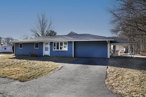 88 Roseen Road Holbrook MA 02343