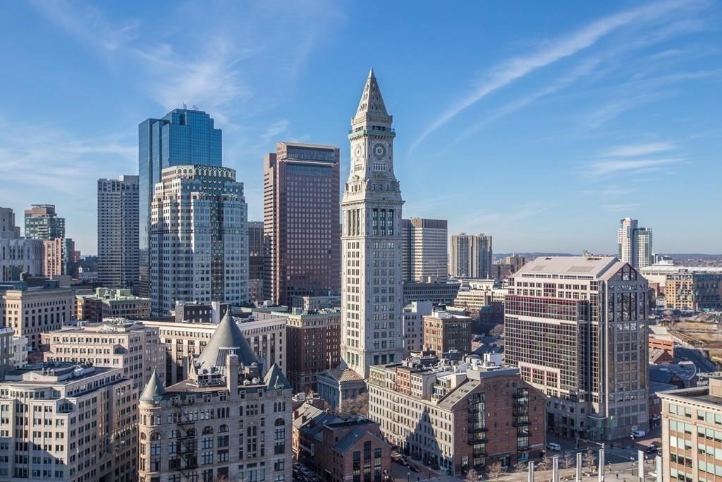 85 East India Row 25G