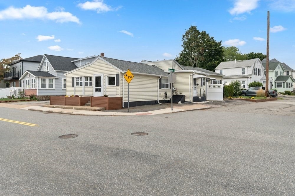 171 Lake St, Waltham, MA Photo #16