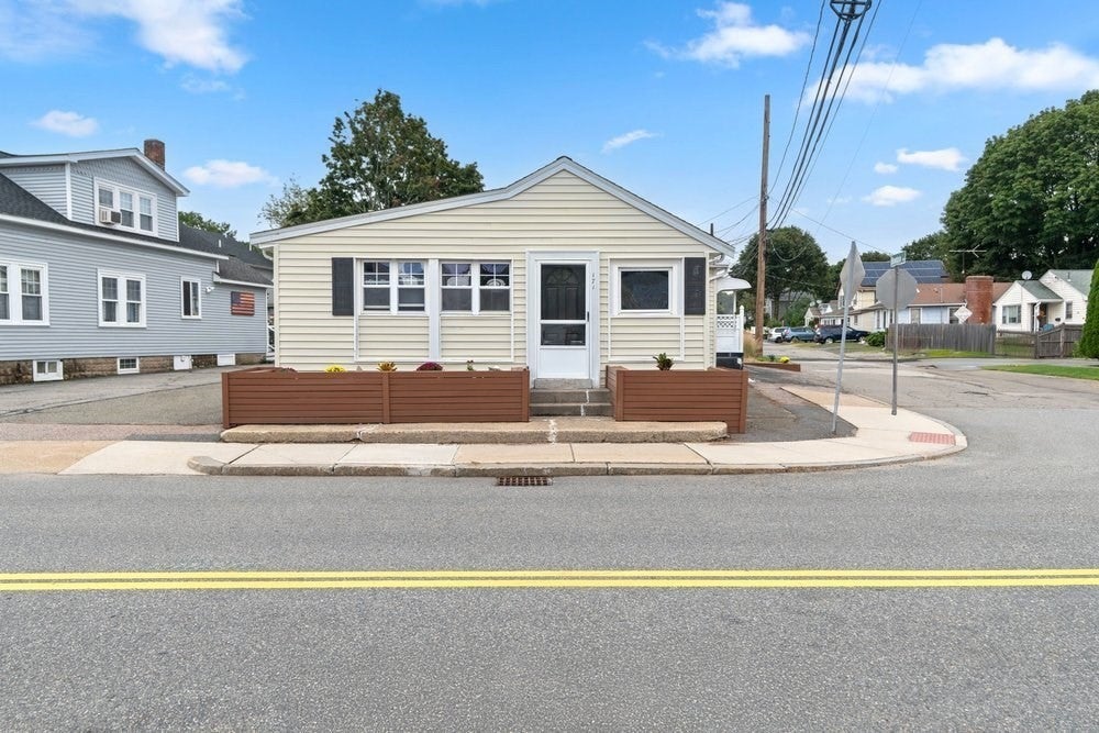 171 Lake St, Waltham, MA Photo #15