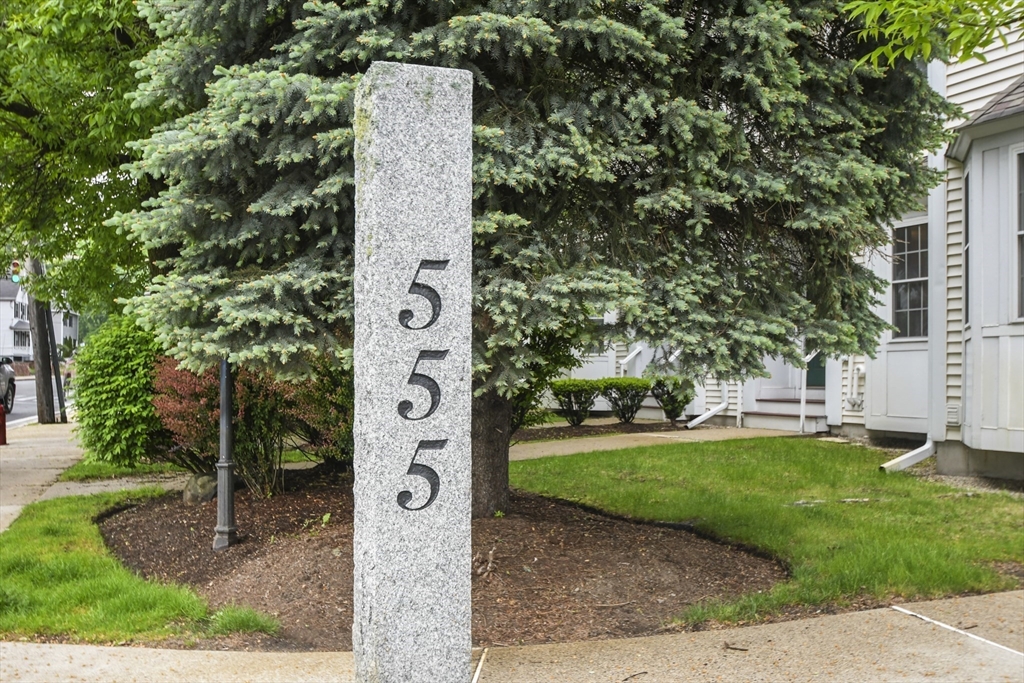 555 Main St 16
