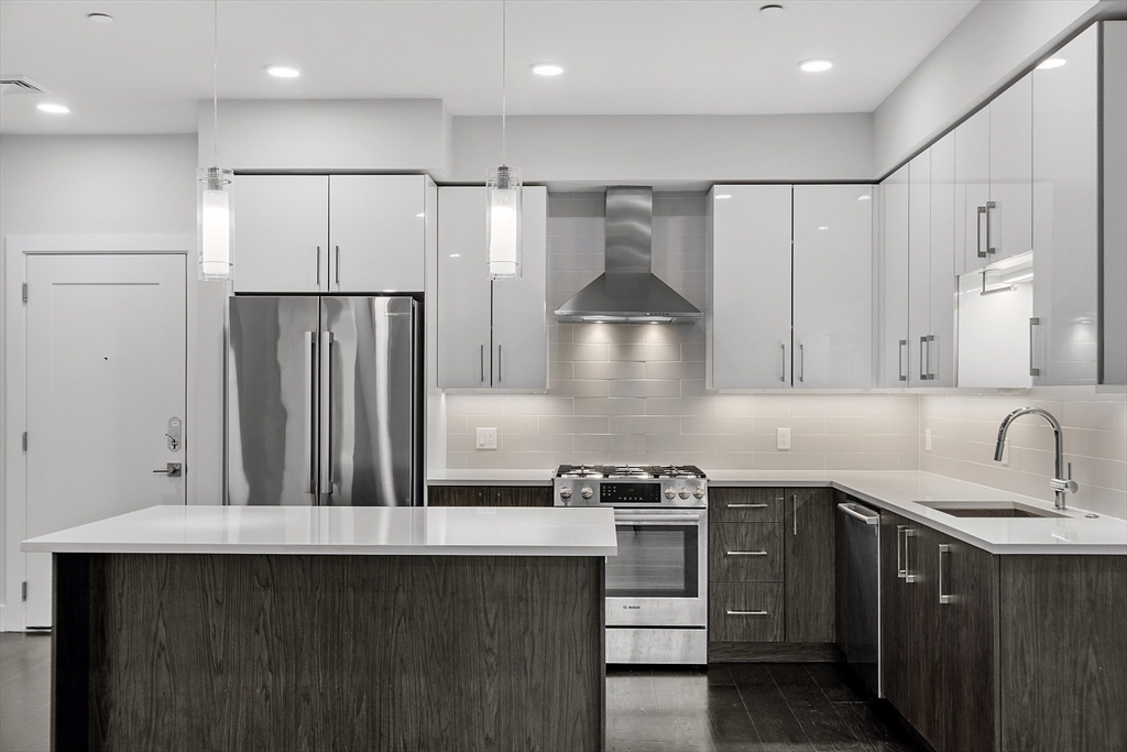 124 Highland Ave 304