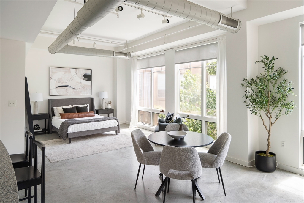 139 E Berkeley 402