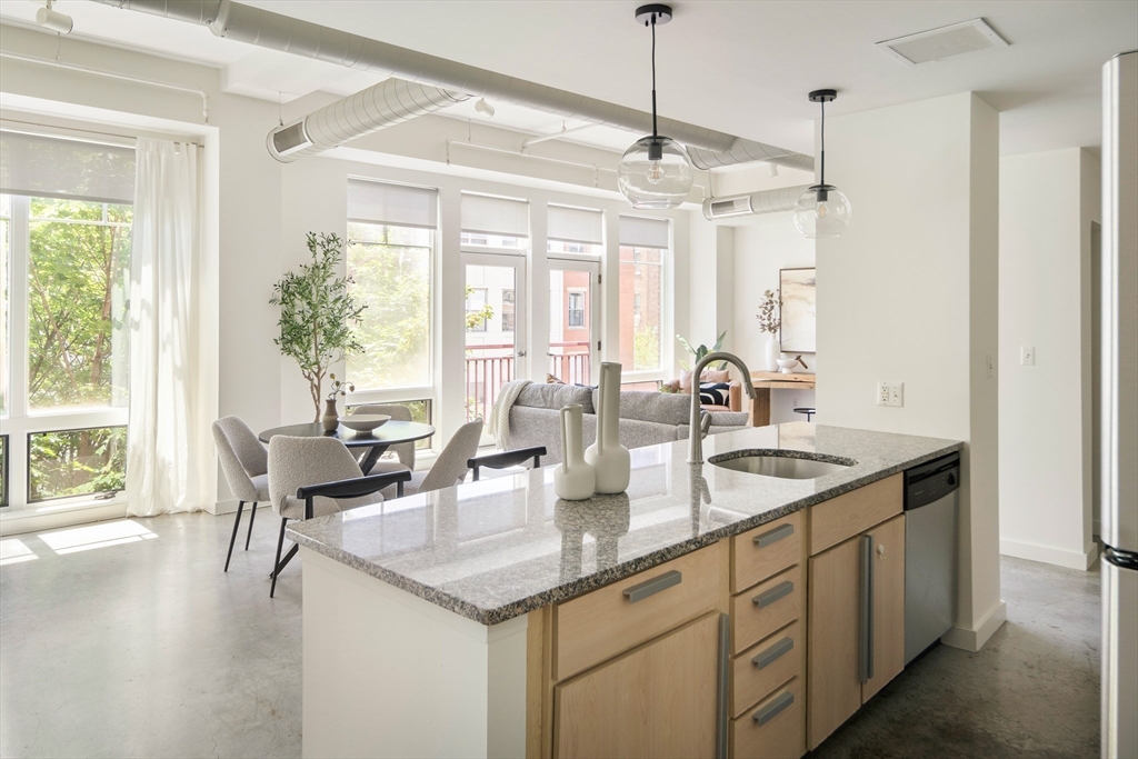 139 E Berkeley 402