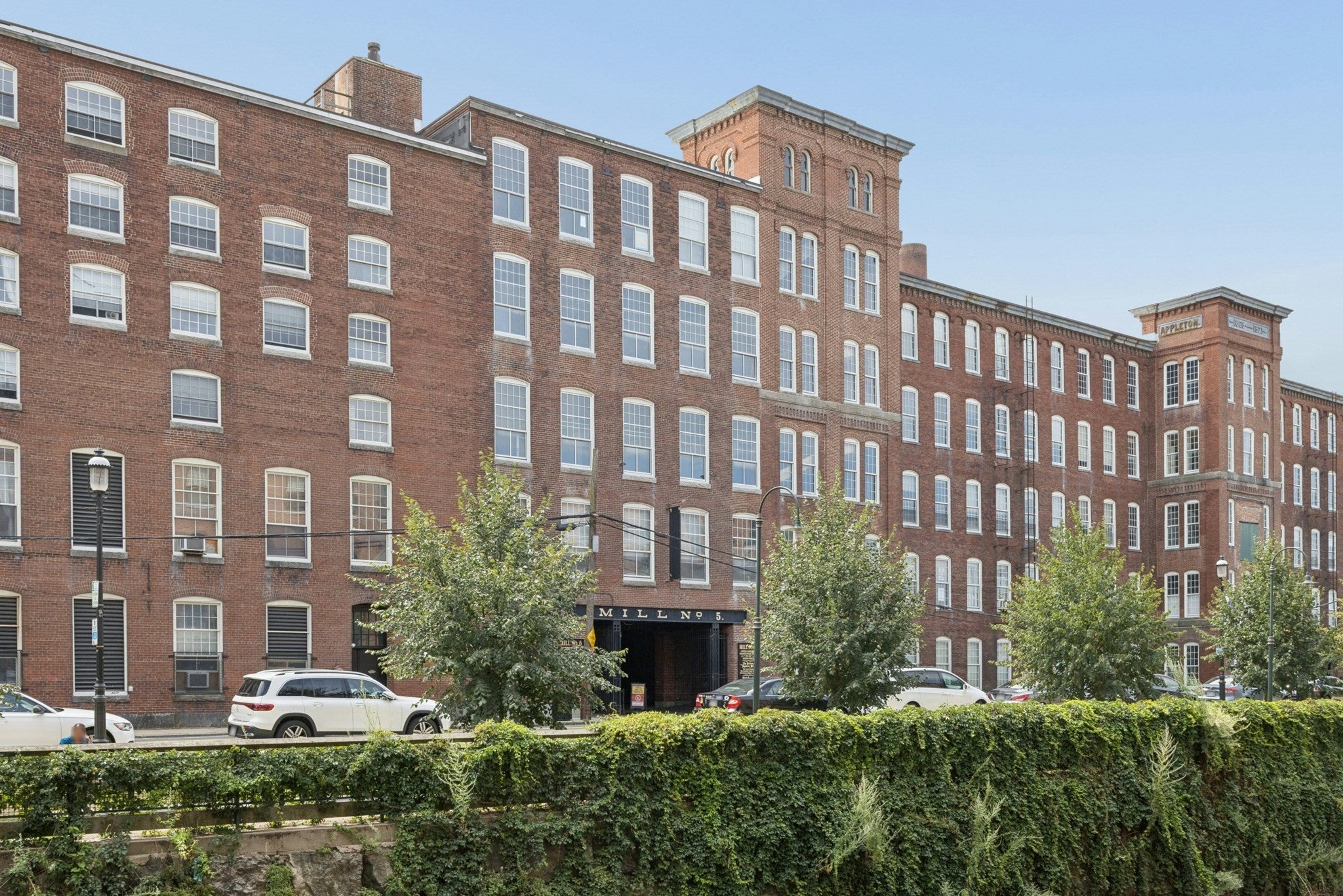 Photo of 240 Jackson St, Lowell, MA