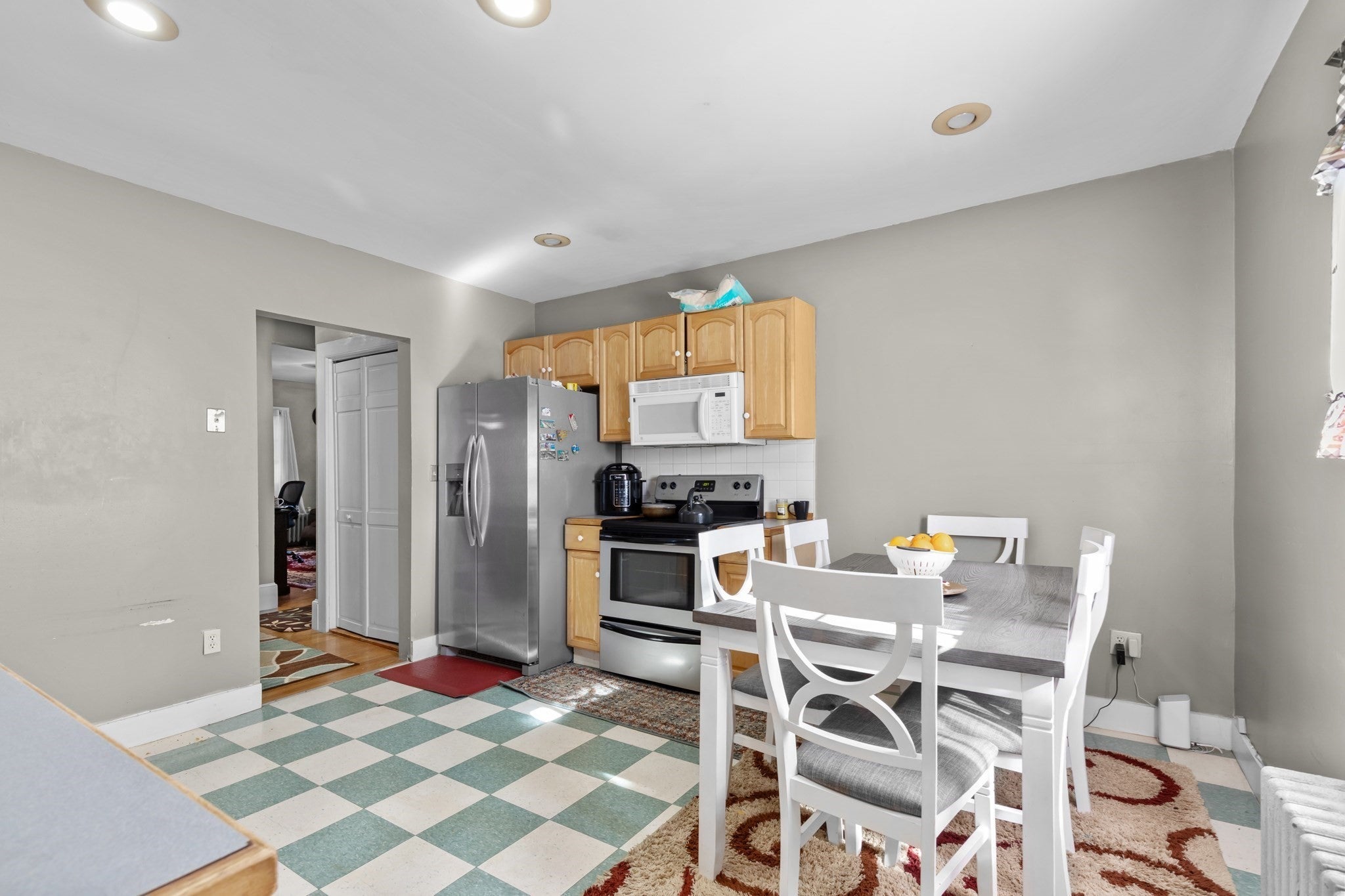 33 Stafford St, Plymouth, MA Photo #4