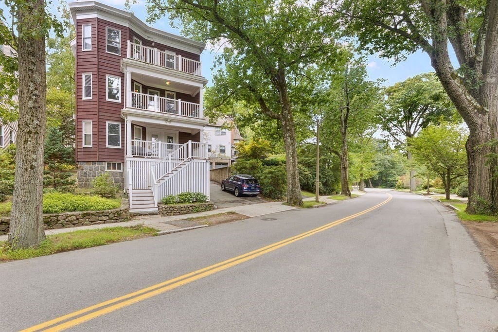 215 Crafts Rd #2, Brookline, MA Photo #16