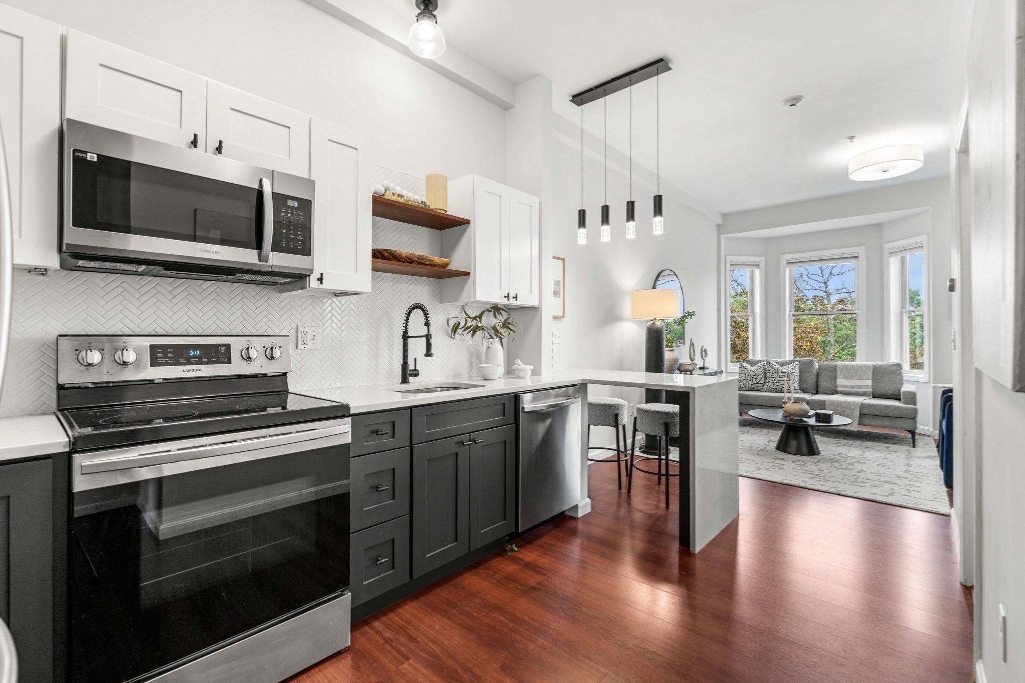 256 Bremen St PH3
