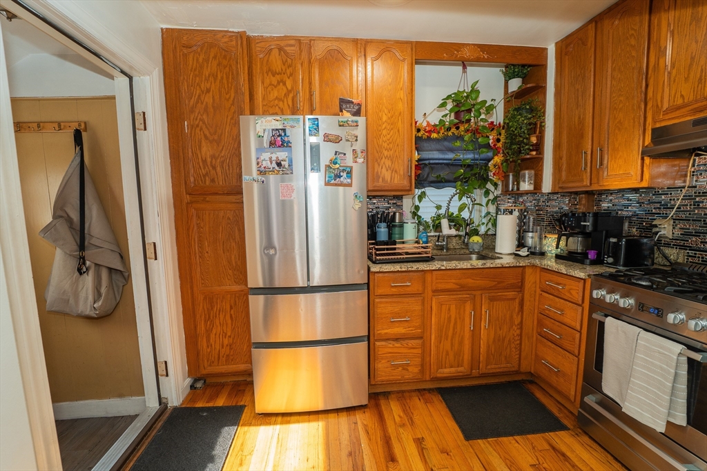1 Thatcher St