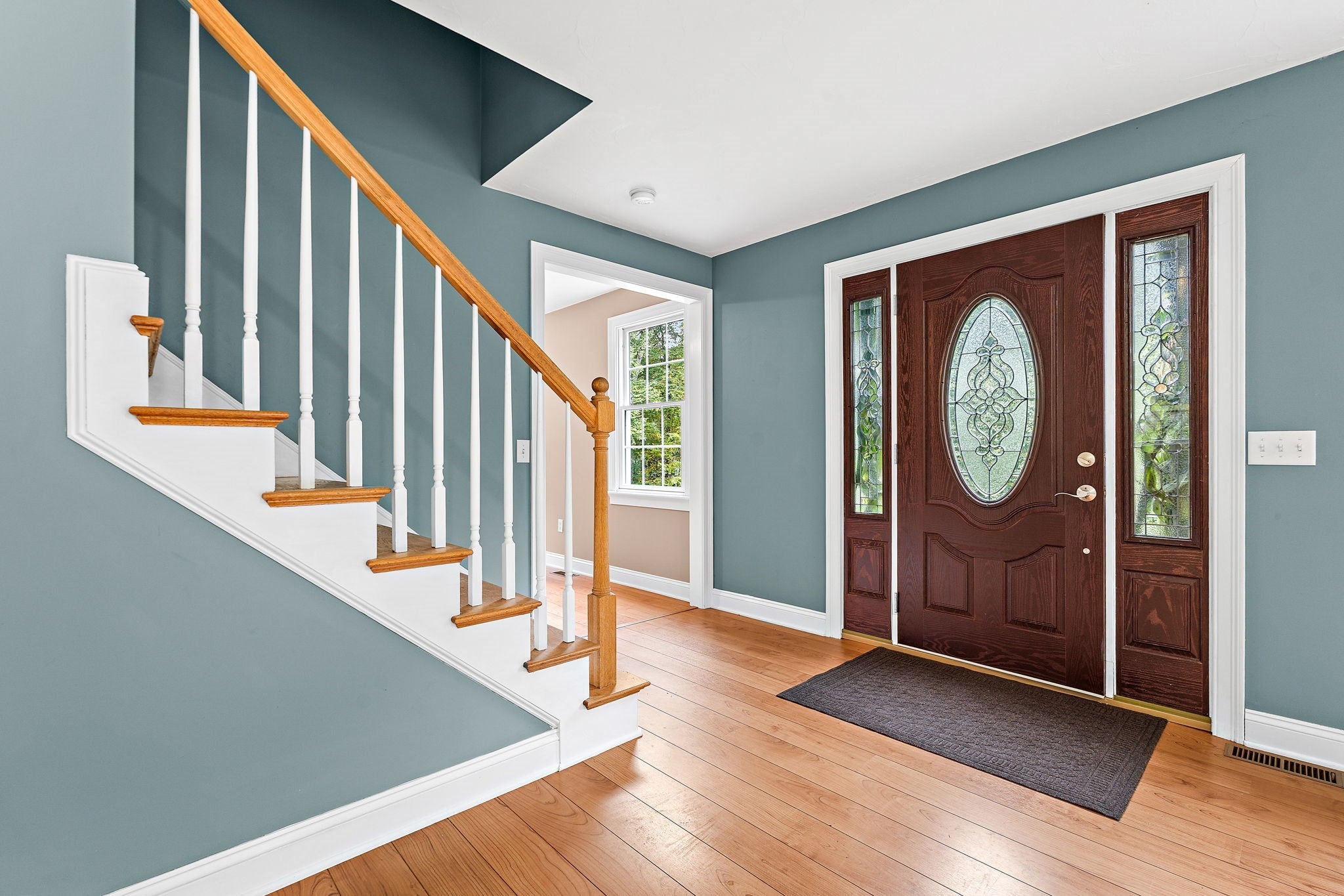 208 Sw Main St