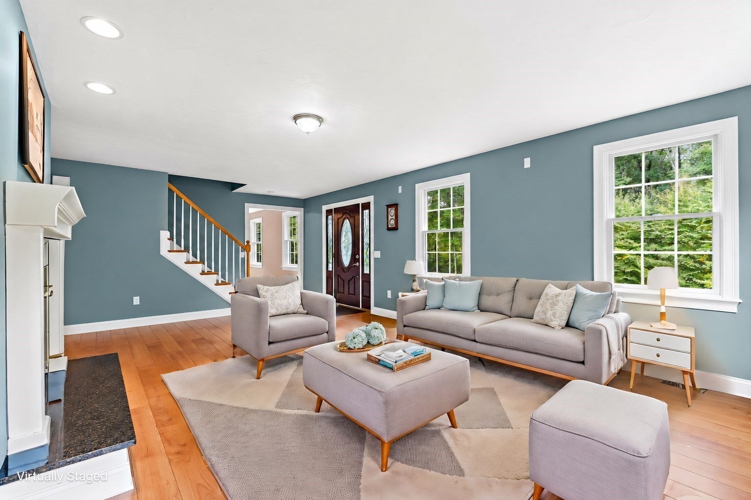 208 Sw Main St