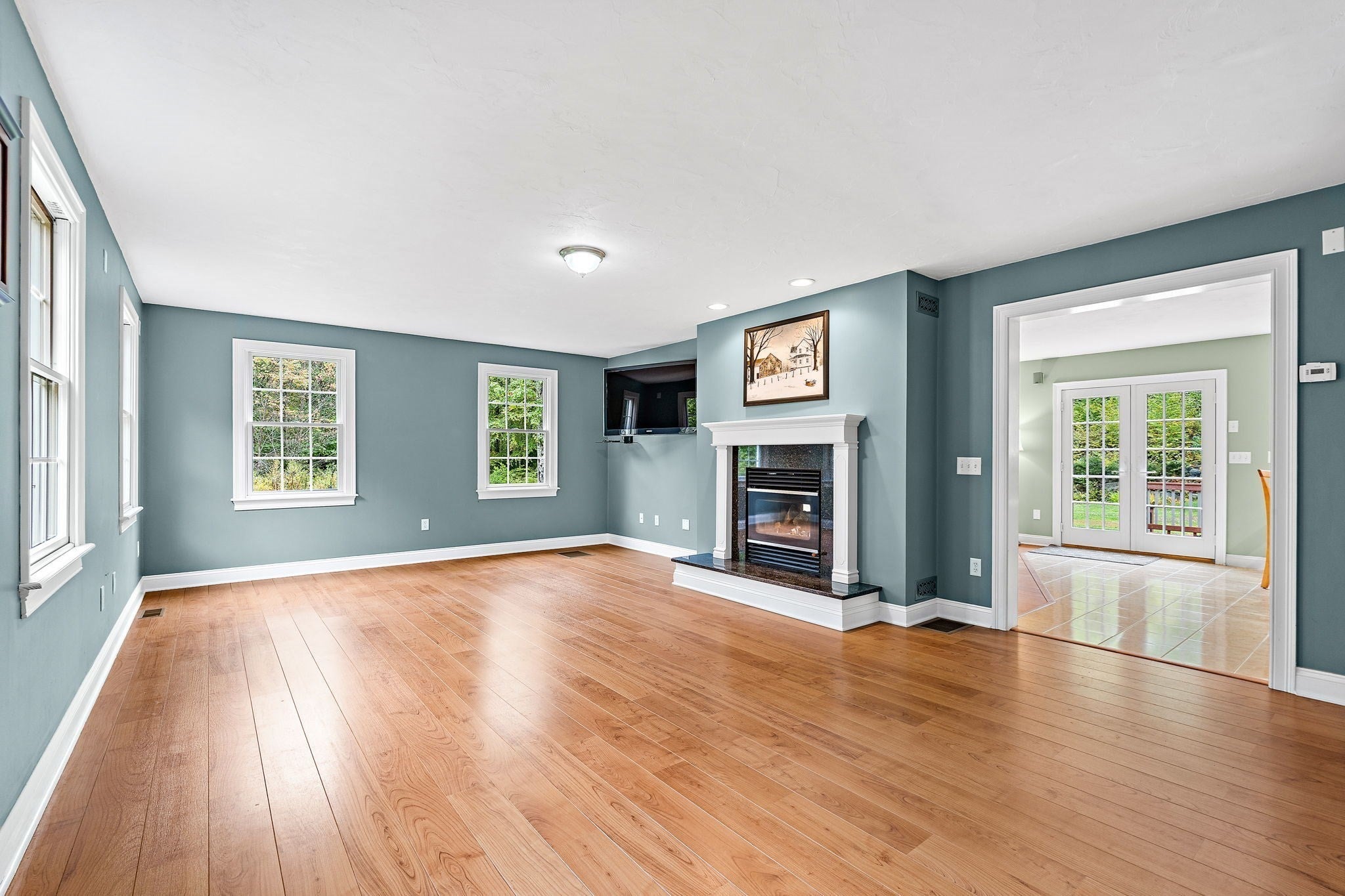 208 Sw Main St