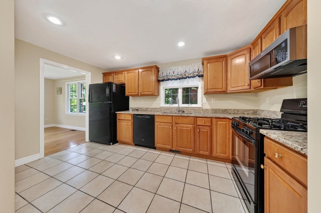 168 North St #4, Weymouth, MA, 168 North St #4, Weymouth, MA Photo #6