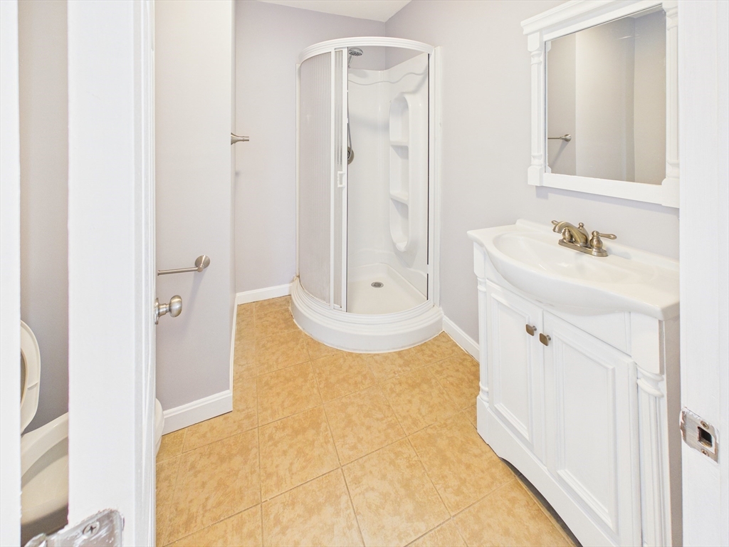 1015 Hyde Park Ave 2