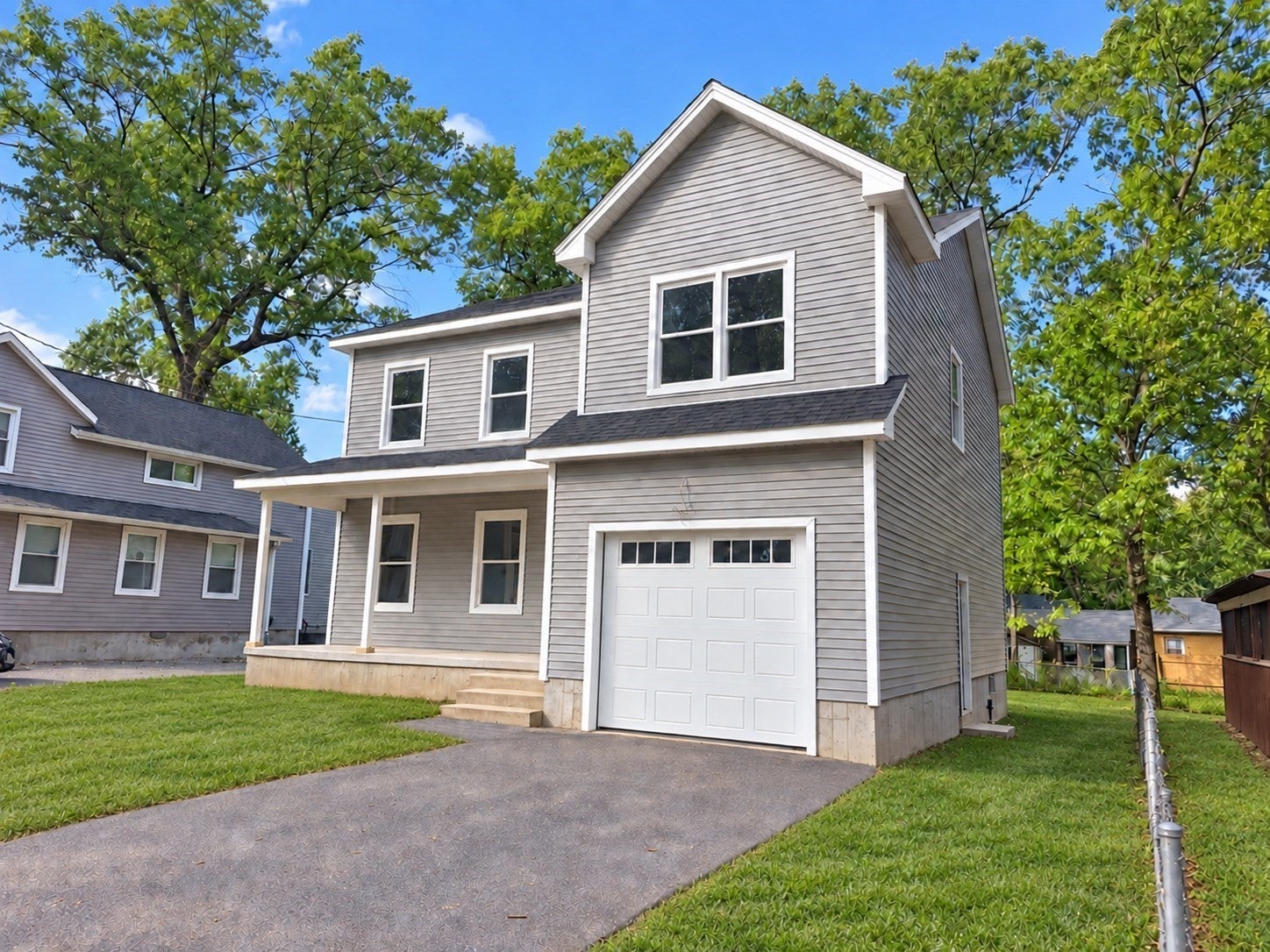 Photo of 45 Goldenrod St, Springfield, MA