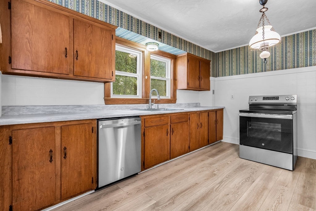 17 Windsor Street, Methuen, MA, 17 Windsor Street, Methuen, MA Photo #17