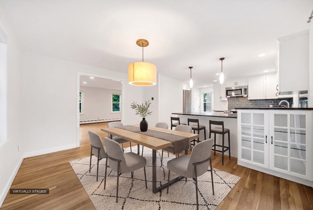 81 Seaver St, Wellesley, MA Photo #12