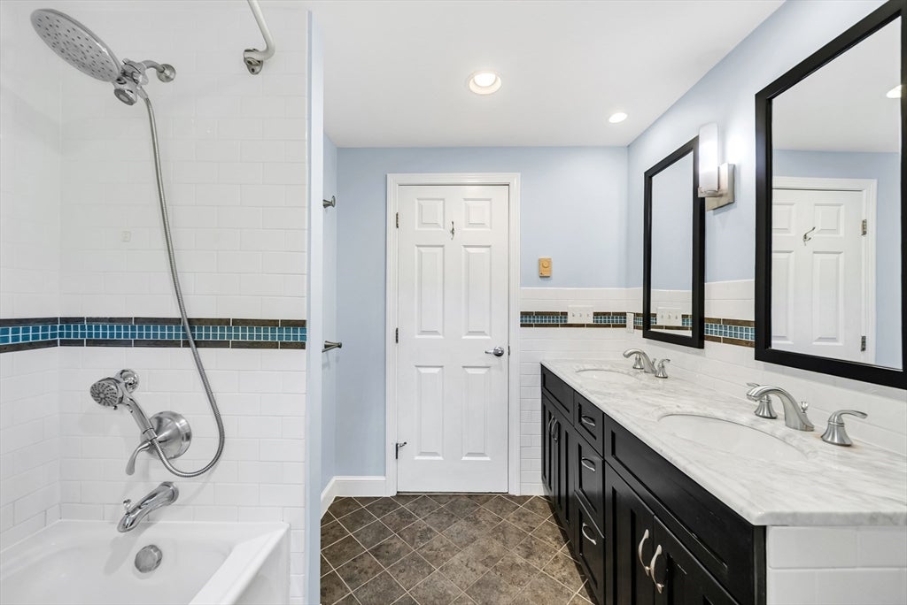 81 Seaver St, Wellesley, MA Photo #23