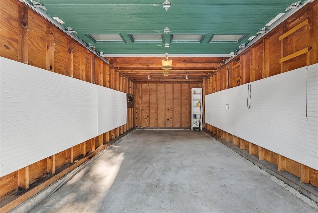 81 Seaver St, Wellesley, MA Photo #35