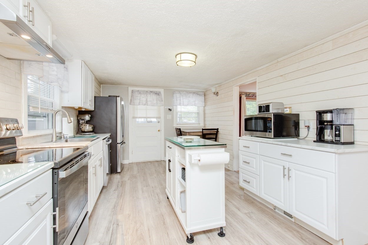 119 Lawrence St, Methuen, MA, 119 Lawrence St, Methuen, MA Photo #16