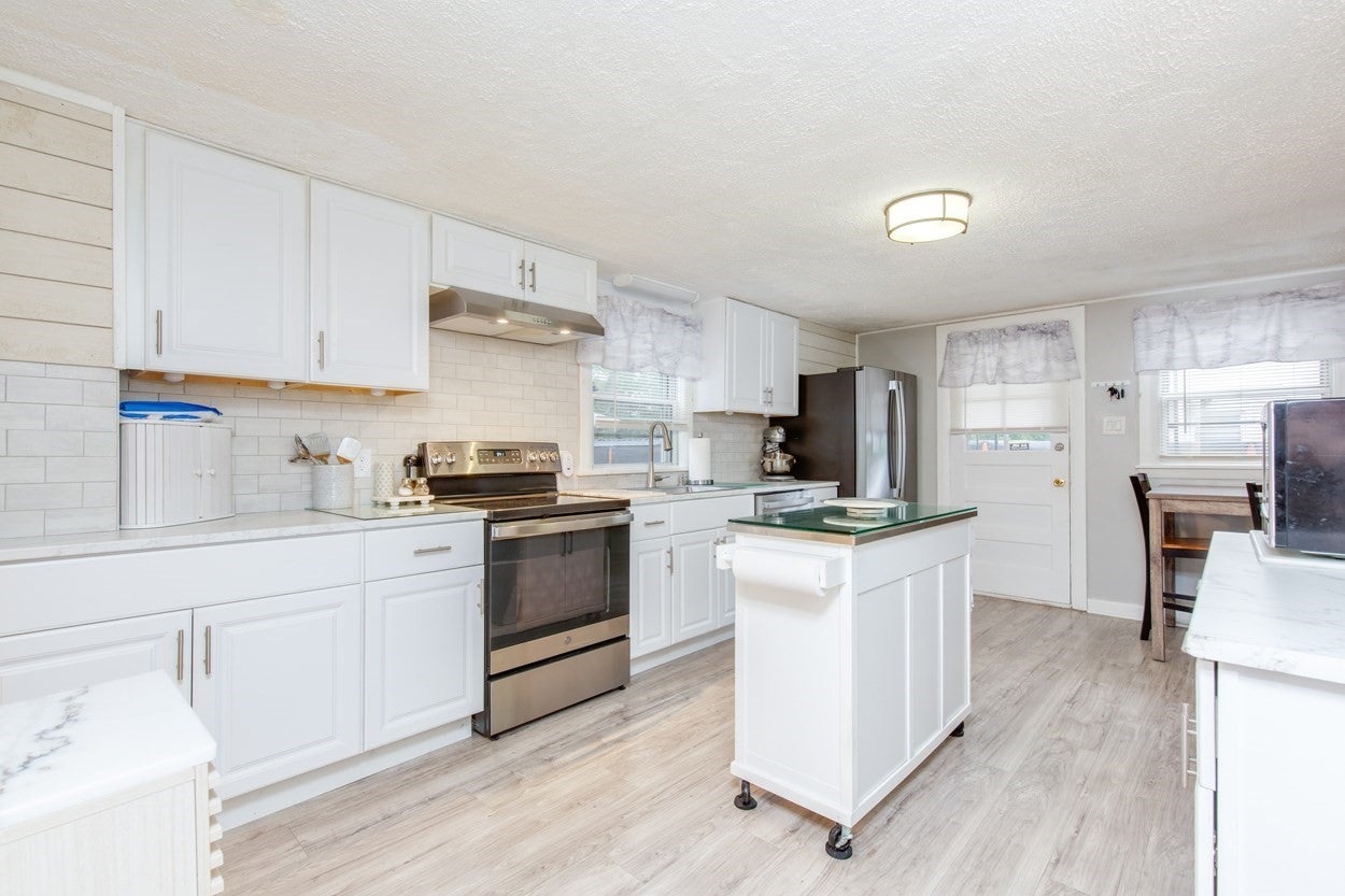 119 Lawrence St, Methuen, MA, 119 Lawrence St, Methuen, MA Photo #12